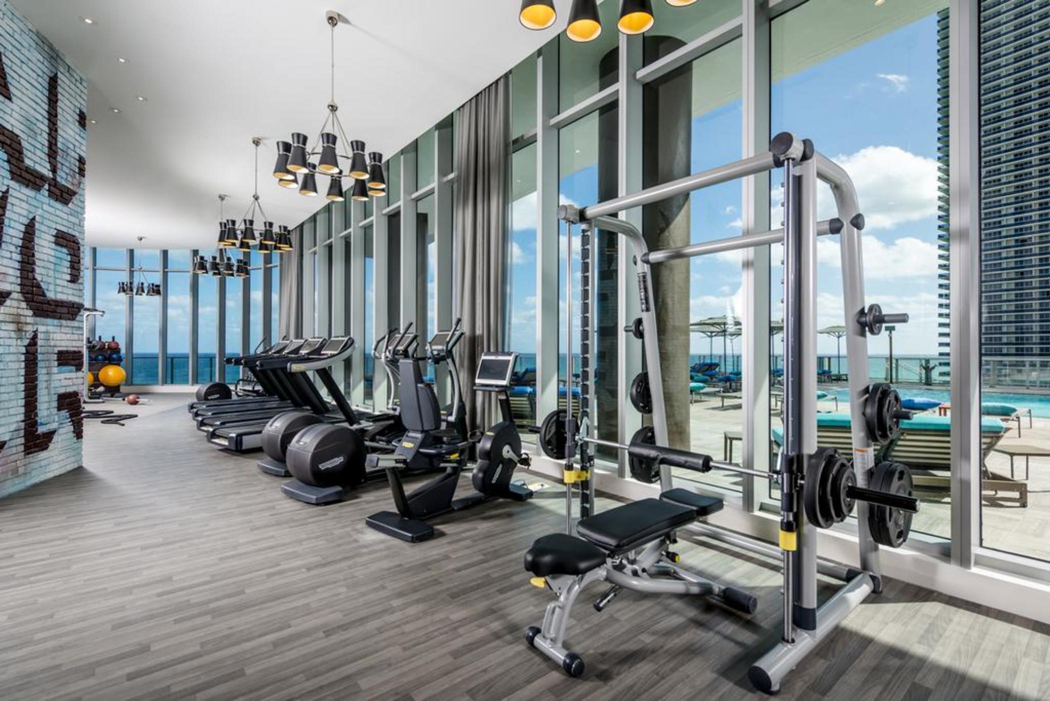 Lyfe Resort & Residences Hollywood Esterno foto