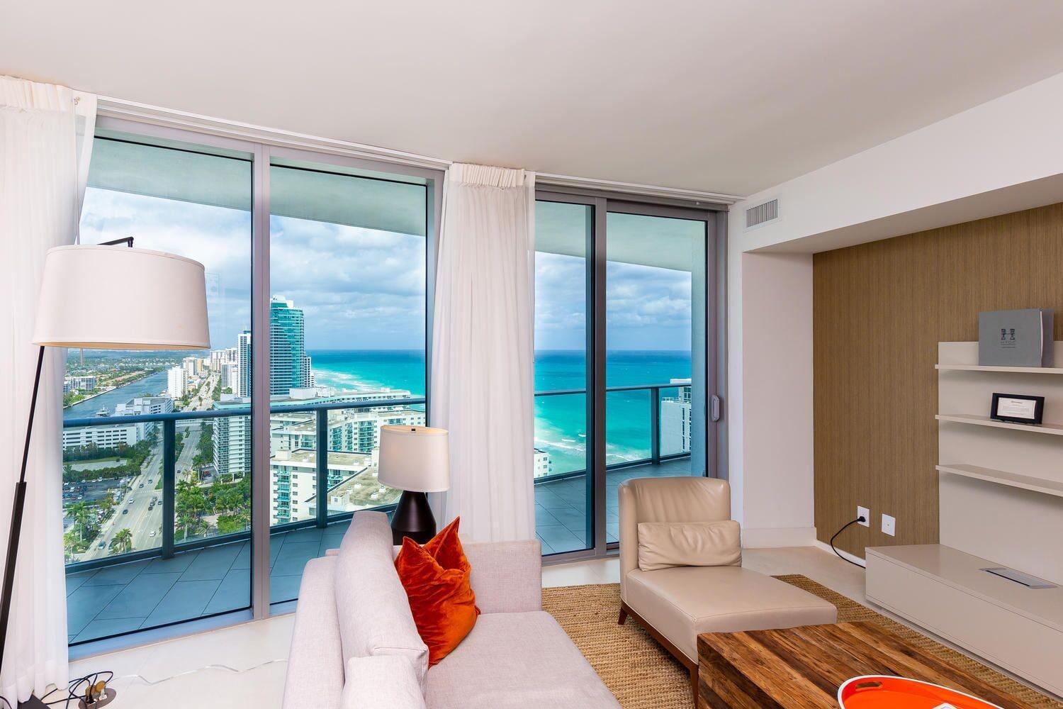 Lyfe Resort & Residences Hollywood Esterno foto
