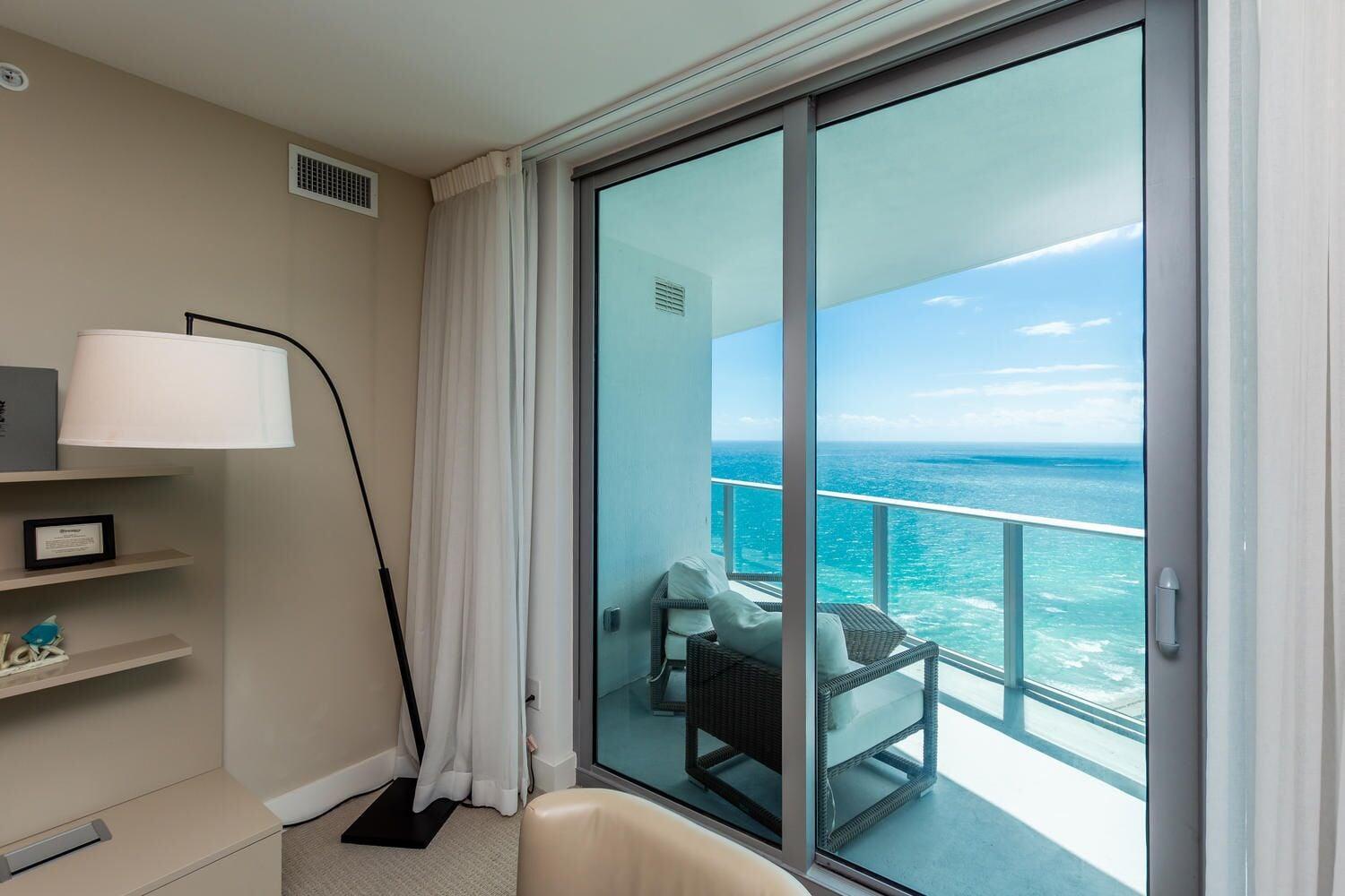 Lyfe Resort & Residences Hollywood Esterno foto