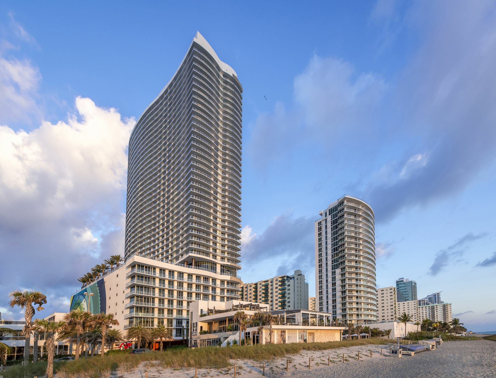 Lyfe Resort & Residences Hollywood Esterno foto